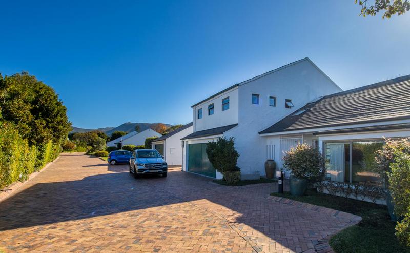 4 Bedroom Property for Sale in Constantia Western Cape